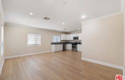 1147 S Kenmore Ave, Los Angeles, CA 90006