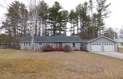 16 Pine Street, Milo, ME 04463