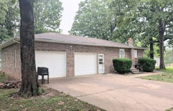 9550B S 325 Road, El Dorado Springs, MO 64744