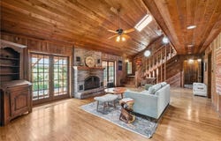 1034 E 450 Road, Lawrence, KS 66047