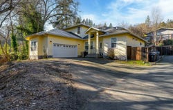 1313 NW Bellevue Place, Grants Pass, OR 97526