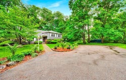 83 Sherwood Road, Cortlandt Manor, NY 10567