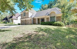 8017 W 115th Terrace, Overland Park, KS 66210