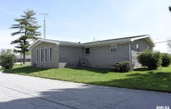 24 PARKWAY Drive, Sherman, IL 62684