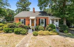 805 N Chestnut Street, Aberdeen, NC 28315