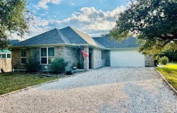 3 Circle Lake Dr, ROCKPORT, TX 78382
