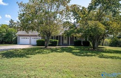 29670 Persimmon Tree Road, Anderson, AL 35610
