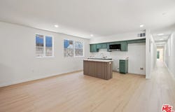 1354 E 108th St, Los Angeles, CA 90059