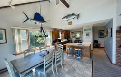 12 Lobsterville Road, Aquinnah, MA 02535