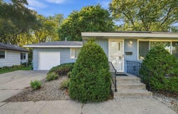 6131 Lee Avenue N, Brooklyn Center, MN 55429