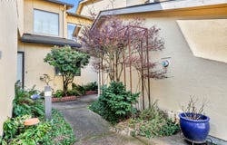574 WIMBLEDON Ct, Eugene, OR 97401