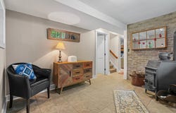 202 Pratt Bridge Road, Jamaica, VT 05343