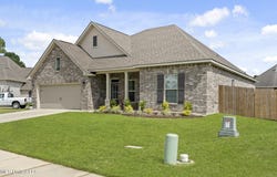 9355 Taylor Place, Ocean Springs, MS 39564