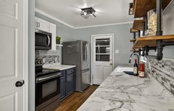 2330 SW Wayne AVE, Topeka, KS 66611