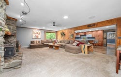 24 Lincoln Drive, North Smithfield, RI 02896