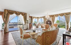 318 N Maple Dr, Beverly Hills, CA 90210