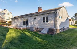 42 Aitchison Drive, New London, CT 06320