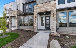 6389 N Birch Run Ln, Eagle, ID 83616