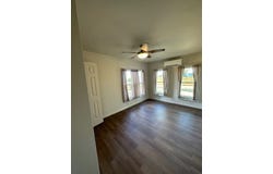 109 Leon St, London, TX 76854