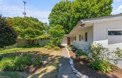 53 Wellesly Boulevard, OH 44077