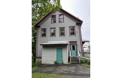5 Starks Road, New Sharon, ME 04955