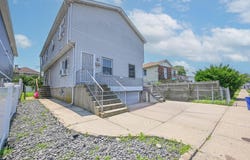 20 E Pine Street, Long Beach, NY 11561