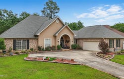 7524 Cherryhill Drive, Diamondhead, MS 39525