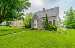 38 Deerpath Road, Merrillville, IN 46410