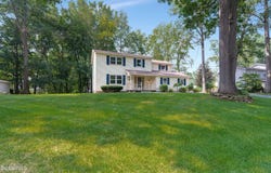 23 Jean Place, Guilderland, NY 12303