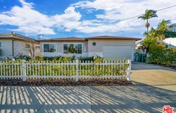 11883 Freeman Ave, Hawthorne, CA 90250