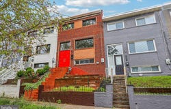 1360 W STREET NE, WASHINGTON, DC 20018