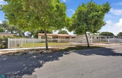 3260 NW 174th St, Miami Gardens, FL 33056