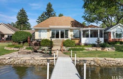 716 S Riverside Drive, McHenry, IL 60050