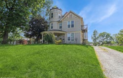 1418 E 9th Street, Des Moines, IA 50316