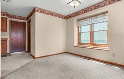 1518 N 42nd Terrace, St Joseph, MO 64506