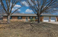 408 Ashland Drive, Gainesville, TX 76240