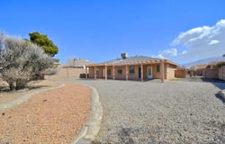2636 Sandia Loop NE, Rio Rancho, NM 87144