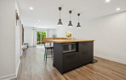 1302 E Washington Street, Des Plaines, IL 60016