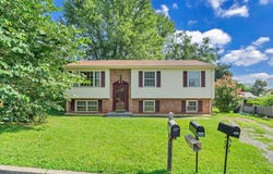 569 Holiday RD, Vinton, VA 24179