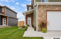256 N 105th Street, Lincoln, NE 68527