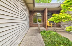 643 CRESTVIEW STREET, HOLLAND, MI 49423