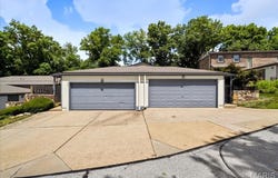775 Knickerbacker Drive, Manchester, MO 63021