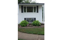 9534 Cypress Avenue, Munster, IN 46321