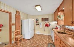 3942 S Hately Ave, Saint Francis, WI 53235