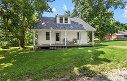 734 County Road 231, Cape Girardeau, MO 63701