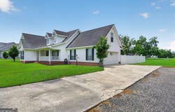 3808 DEER RUN DR, Blackshear, GA 31516