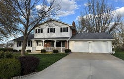 1617 Hickory Dr, Chillicothe, MO 64601
