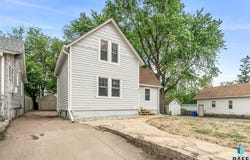 217 N West Ave, Sioux Falls, SD 57104