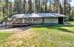 12 Lightning Creek Circle, Garden Valley, ID 83622