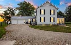 1014 BRICKTOWN Road, Lowpoint, IL 61545